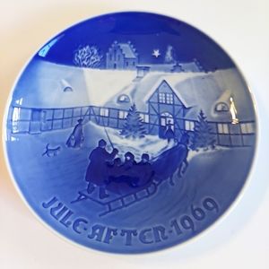 Vintage Bing & Grondahl 1962 Christmas Plate